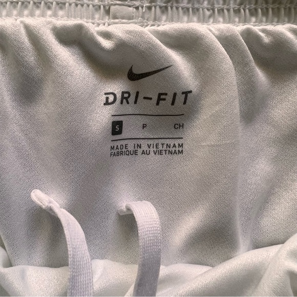 Nike Dri-Fit Shorts Women’s Size S - Picture 6 of 7